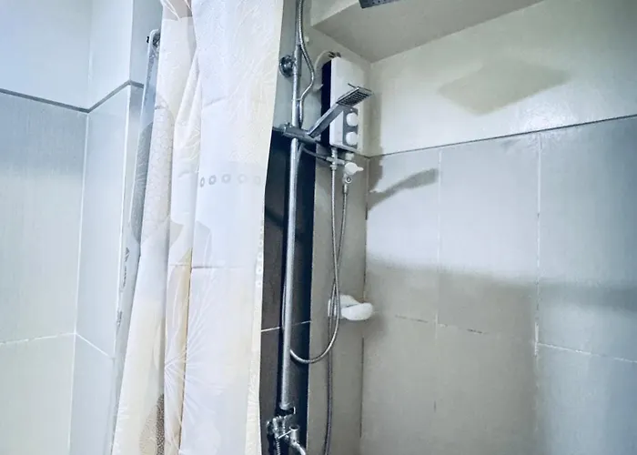 Smdc Breeze Residences-the Metro Breeze-staycation Aparthotel